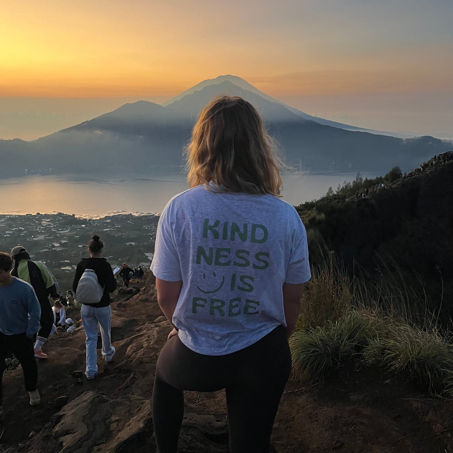 KINDNESS IS FREE Cropped T-Shirt